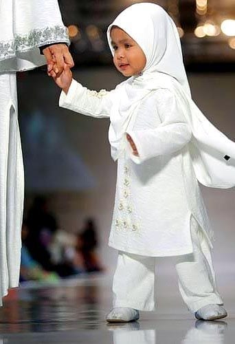 muslim islam islamic children child mosque wear mashallah names hijab clothing mothers daughter kid indian allah outfits bebe quran muslimah
