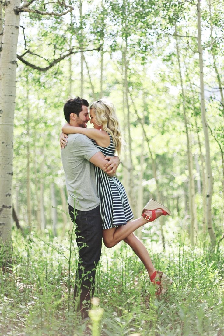 These 30 Cute Married People Hugging Pictures Will Melt Your Heart