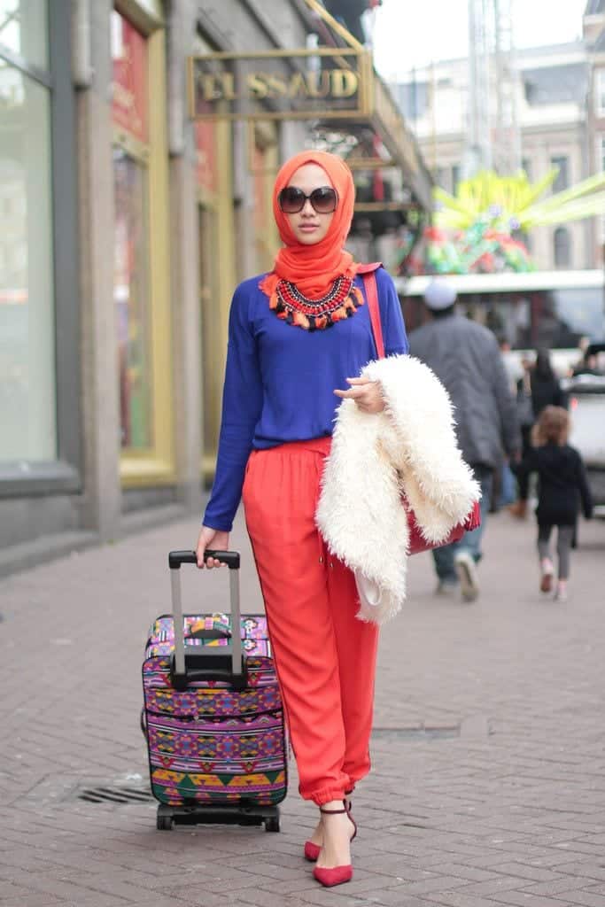 25 Western Outfits to Wear with Hijab for Gorgeous Look