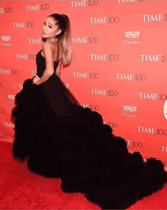 Most Stylish Ariana Grande Outfit Ideas For Girls (6)