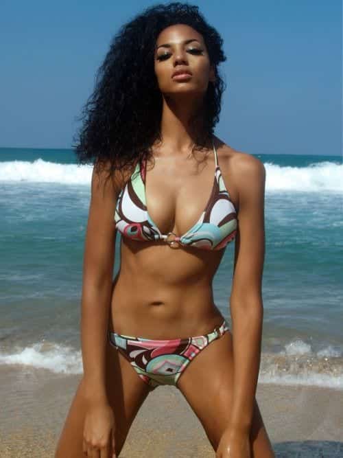 18 Swimwear Outfits For Dark Complexion Ladies- Bikini Style