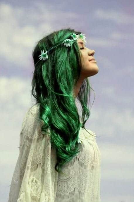 Green hairstyles for girls (10)