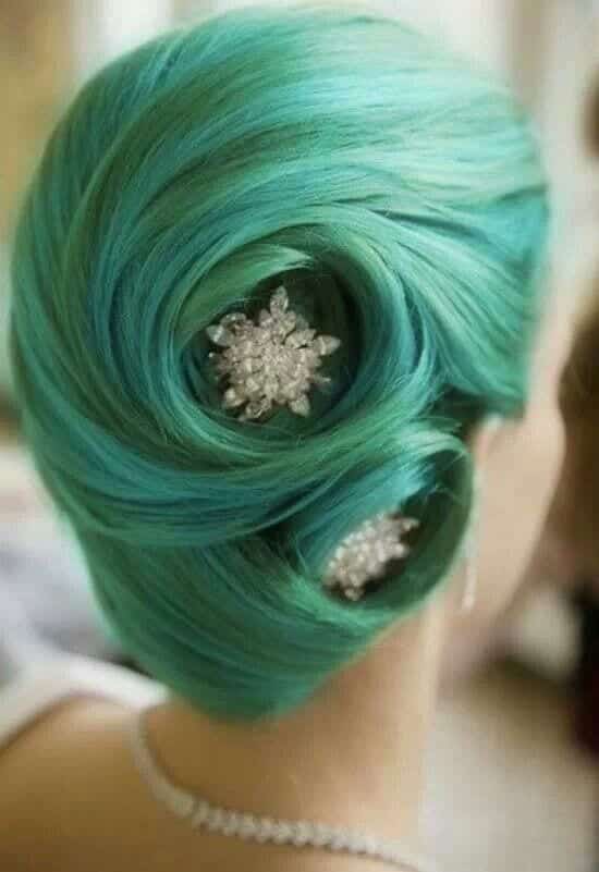 Green hairstyles for girls (7)