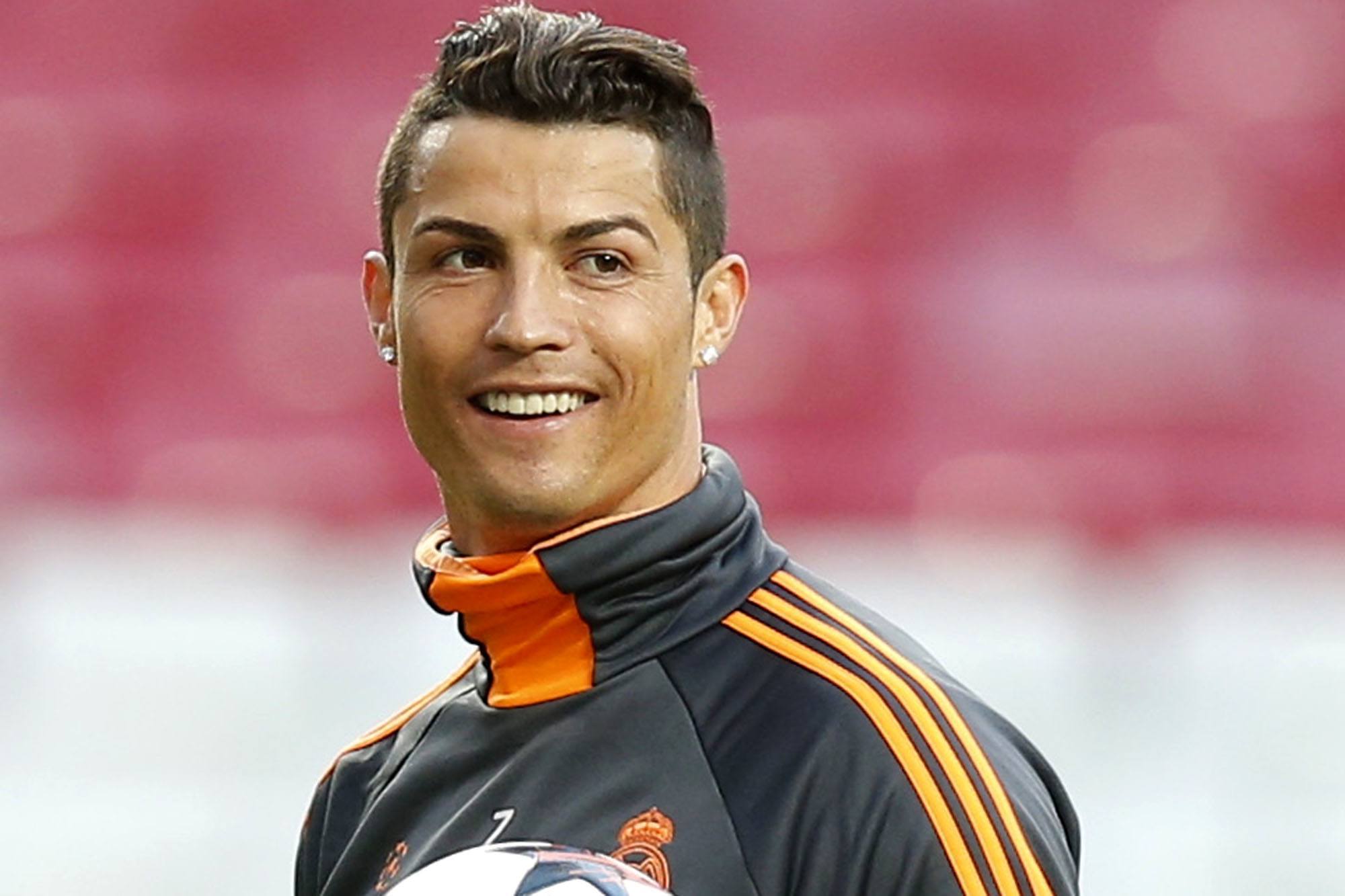 Cristiano Ronaldo Hairstyles-20 Most Popular Hair Cuts Pics