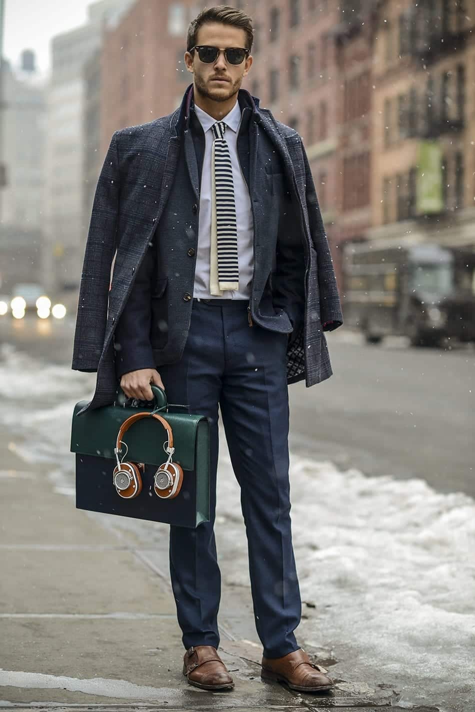Most Stylish Adam Gallagher Outfits (20)