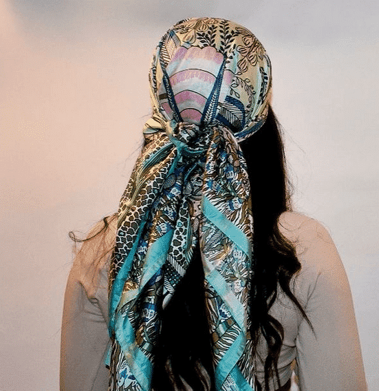 trendy ways to wear a scarf 13