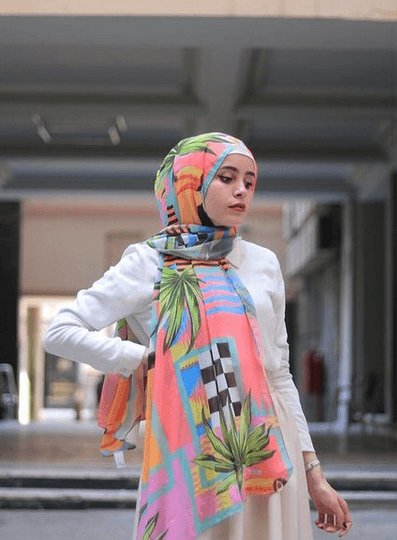 trendy ways to wear a scarf 9