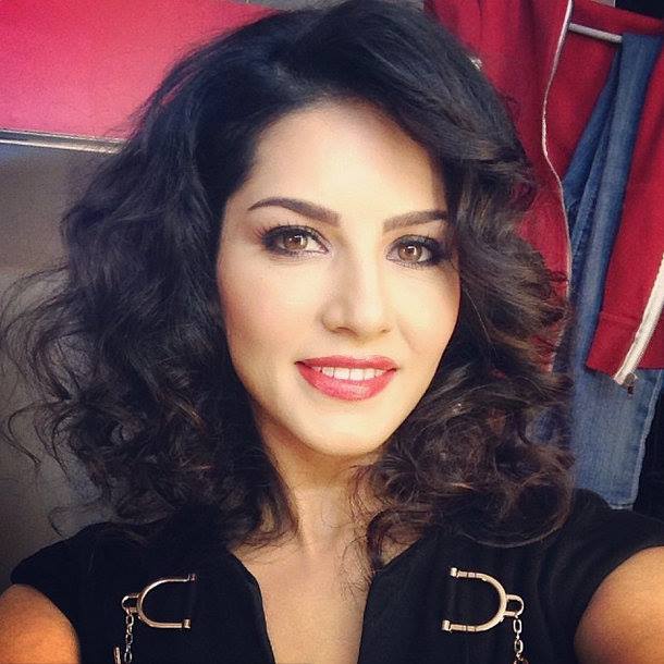 20 Best Sunny Leone Hairstyles of All time