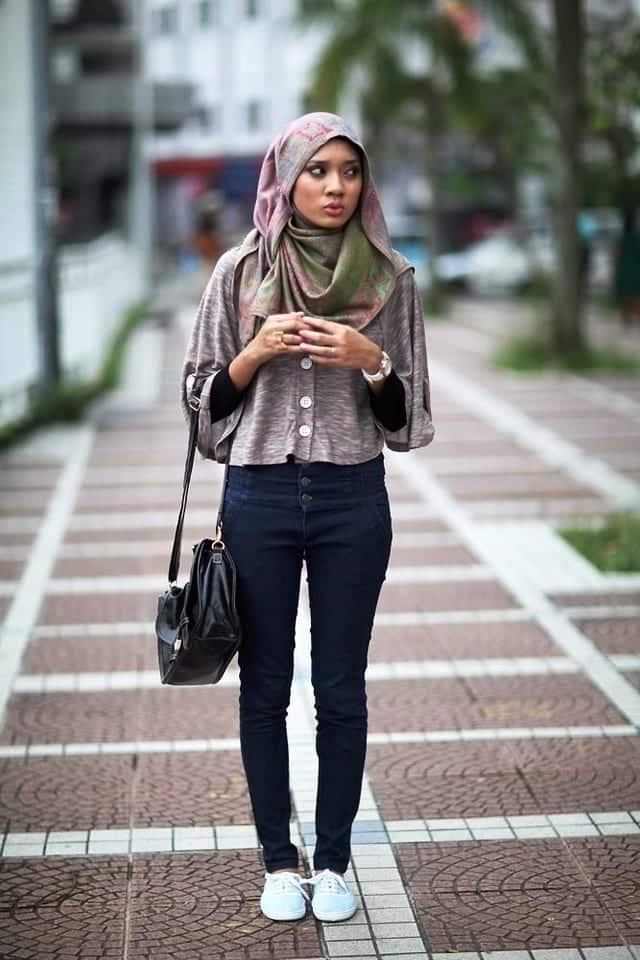 18 ways to wear sneakers with hijab outfit (9)