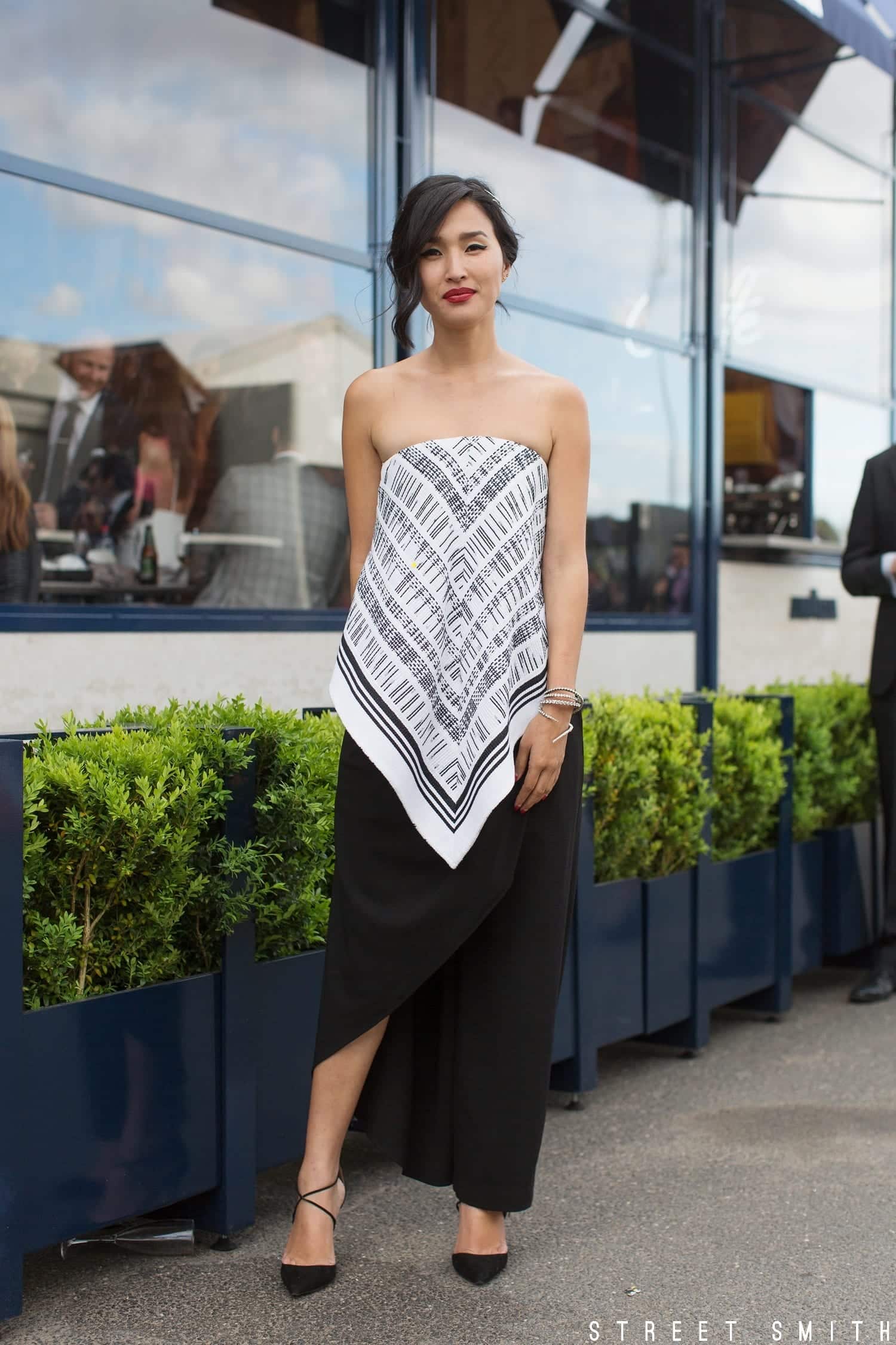  Ideas How to Wear Strapless Tops