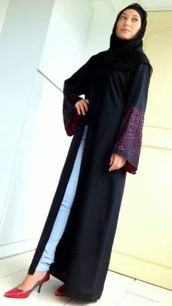 How to style abaya with jeans? (9)