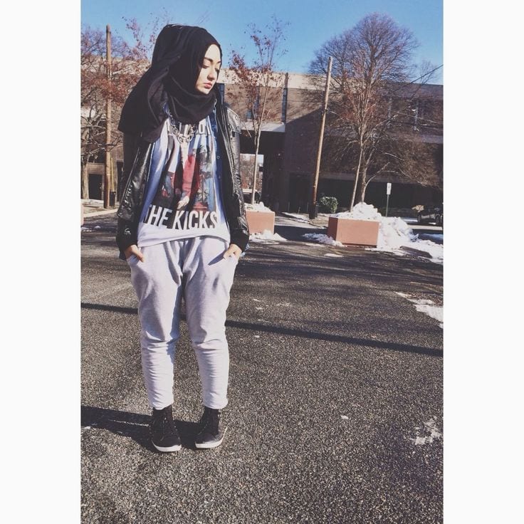 18 ways to wear sneakers with hijab outfit (6)