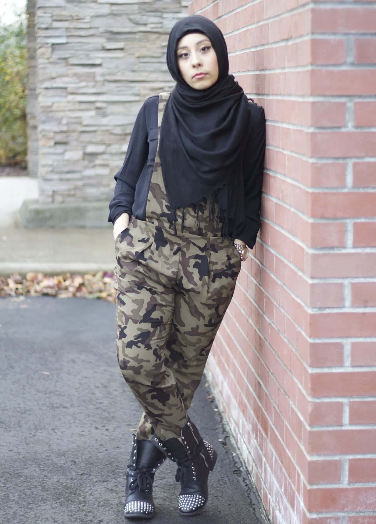 18 ways to wear sneakers with hijab outfit (5)