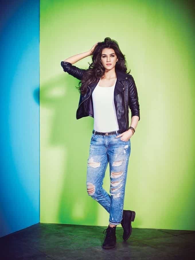 Kriti Sanon Pics - 30 Cute Kriti Sanon Outfits and Looks