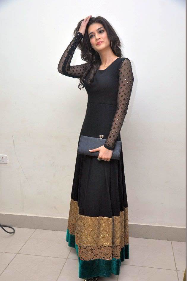 Kriti Sanon Pics - 30 Cute Kriti Sanon Outfits and Looks