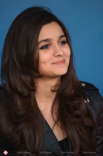 Alia Bhatt Cutest Pictures-30 Best Looks of Alia Bhatt of all Time