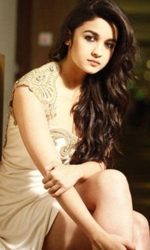 Alia Bhatt Cutest Pictures-30 Best Looks of Alia Bhatt of all Time