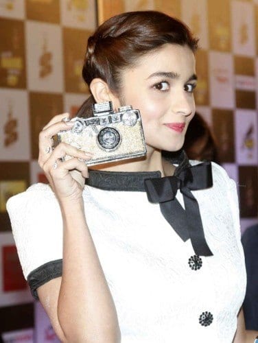 Alia Bhatt Cutest Pictures-30 Best Looks of Alia Bhatt of all Time