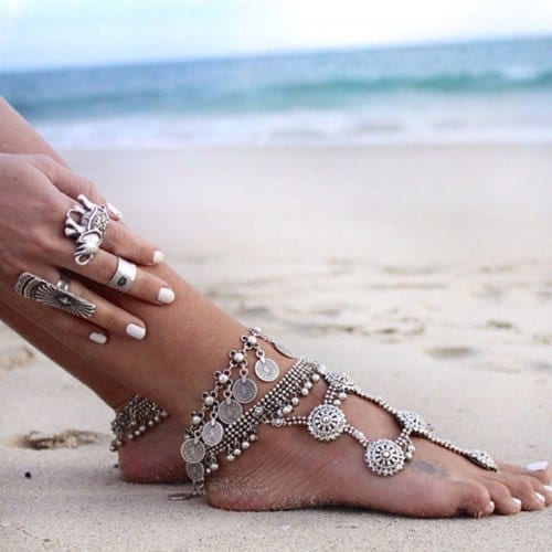 24 Latest Ankle Chain Designs & Ideas on How to Wear Anklets