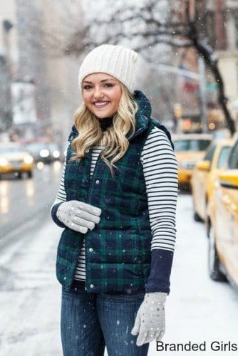 Simple outfits to wear with puffy vests (3)
