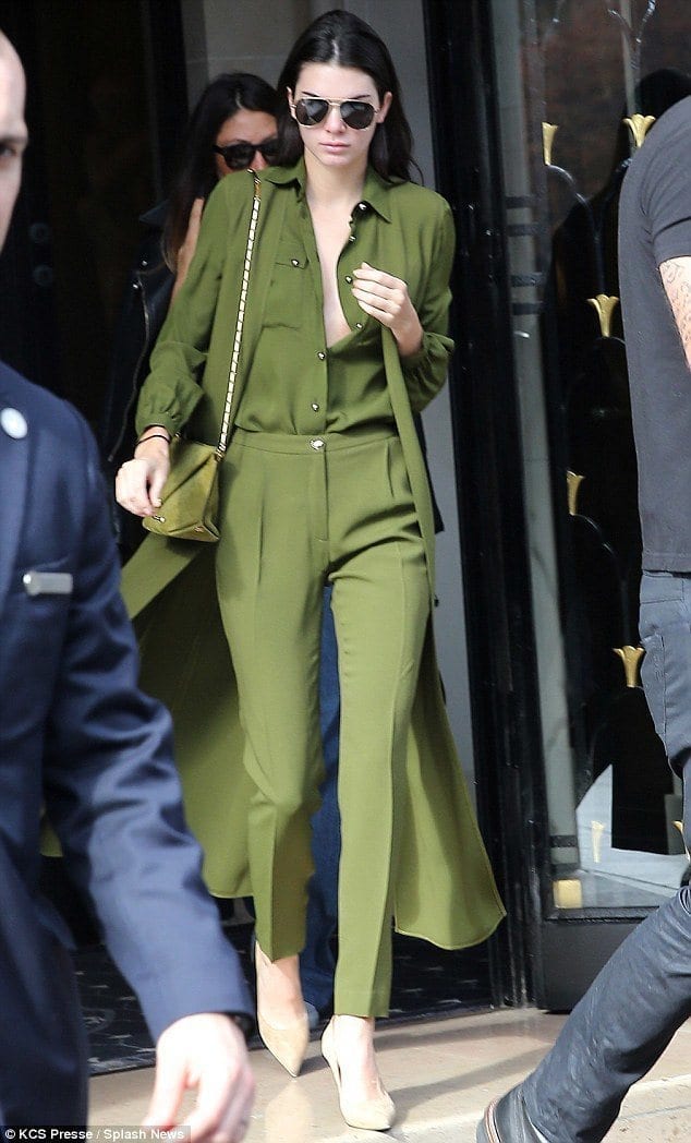 kendall jenner braless pictures