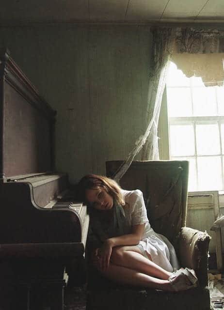 Pictures and Wallpapers for Sad Girls (14)