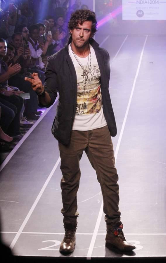 Hrithik Roshan Outfits-30 Best Dressing Styles of Hrithik Roshan