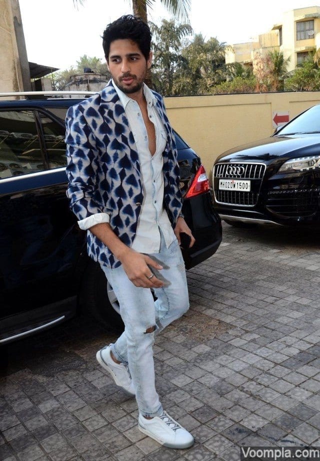 Sidharth Malhotra Outfits-30 Best Dressing styles of Sidharth to Copy