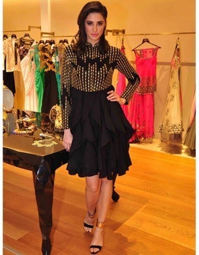 5011 Nargis Fakhri's black-gold gown outfit set main image 1