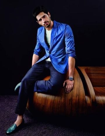 Sidharth Malhotra Outfits-30 Best Dressing styles of Sidharth to Copy