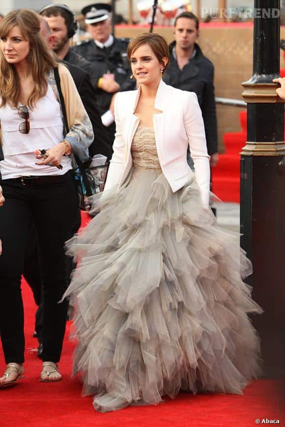 #21 - A Frilled Princessy Gown
