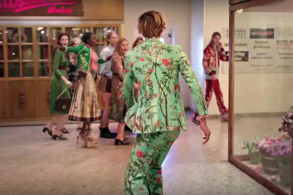 Gucci floral printed outfit 3