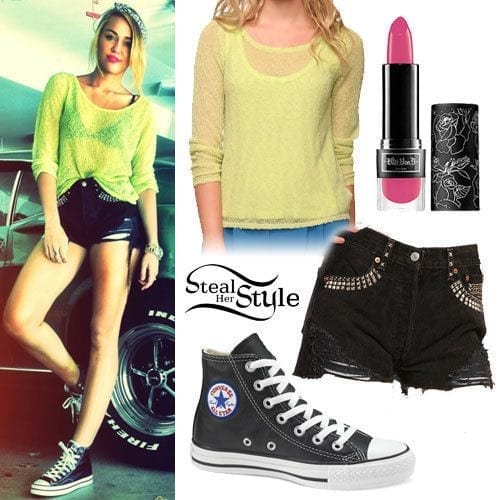#21 - The Hottest Street Style