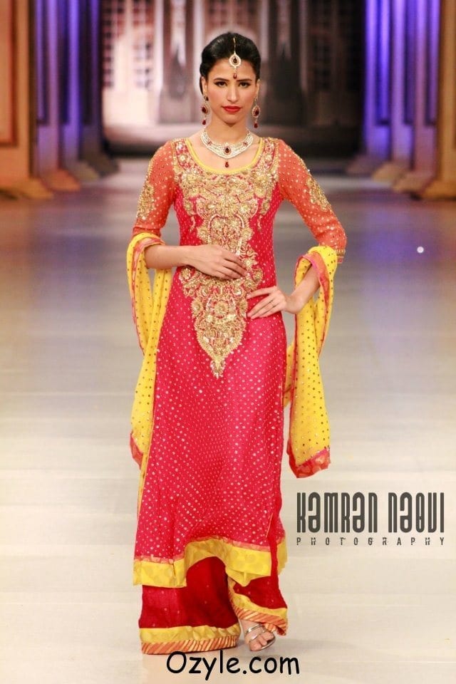 Bridal-Dresses-at-Pantene-Bridal-Couture-Week-2012-13-By-Nomi-Ansari-www.ozyle-2