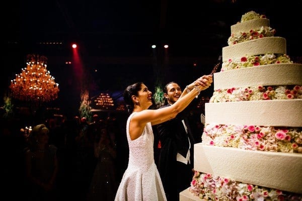 21-noor-fares-wedding-cake-600x400
