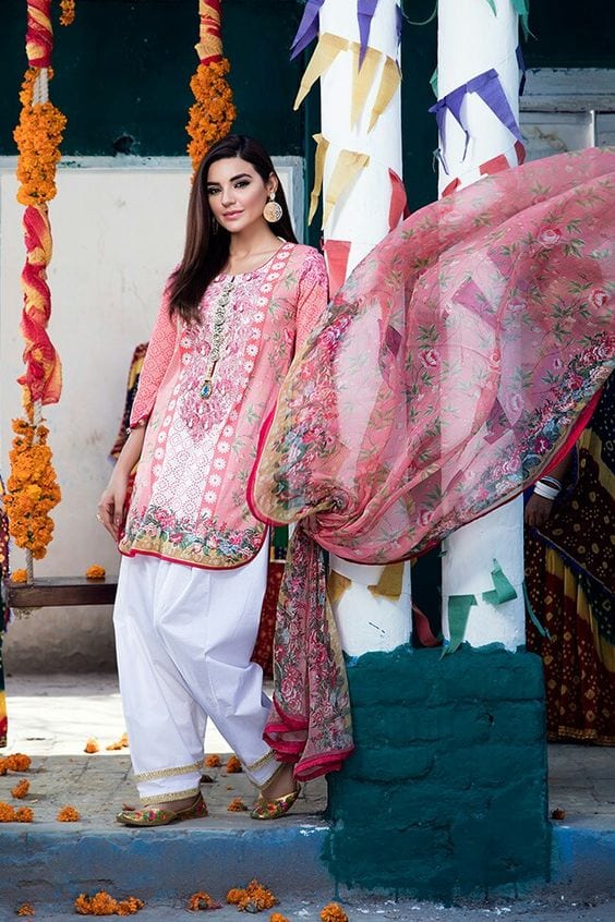 Latest Shalwar Kameez Designs For Girls-15 New Styles To Try