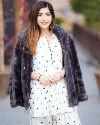 how to wear kurtis in winter