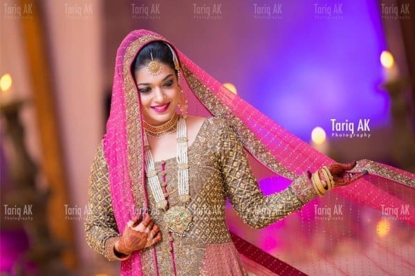 Pakistani Bride and Groom Photo Shoot-Pakistani Wedding Poses