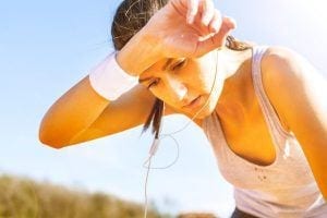 20 Tips for Girls to Stay Sweat Free & Look Great in Summer