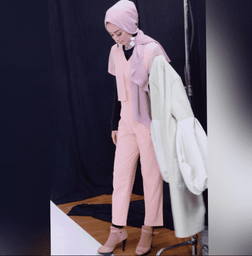 how to wear hijab with jumpsuit