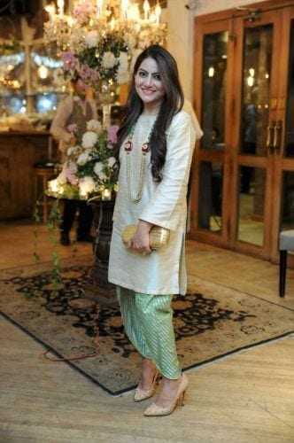 15 Modest Ways for Women To Wear Shalwar Kameez Fashionably