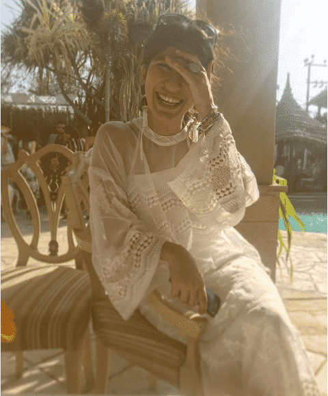 how to wear all white outfits like pakistani celebrities