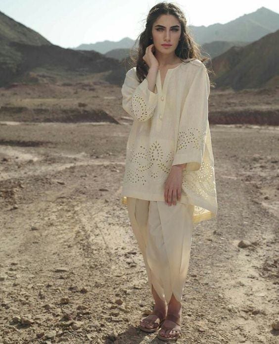 White Shalwar Kameez Styling Ideas (24)