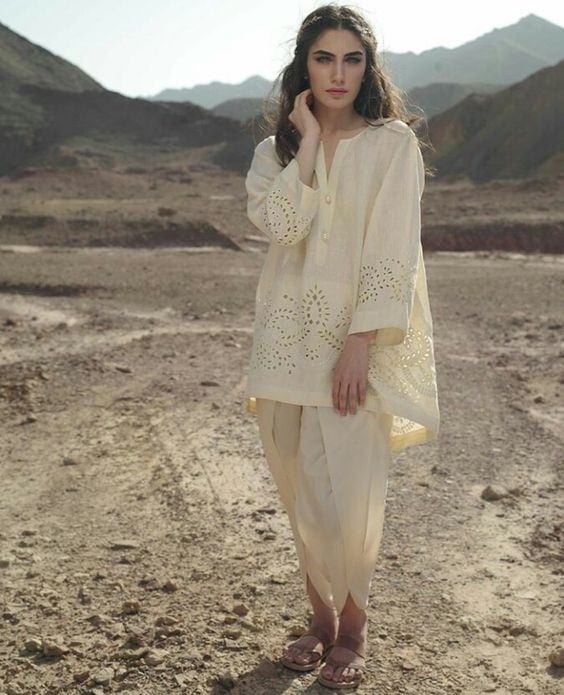 30 Ideas On How To Wear White Shalwar Kameez For Women