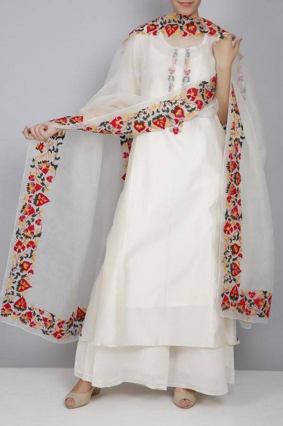 White Shalwar Kameez Styling Ideas (10)