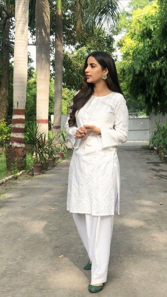 White Shalwar Kameez Styling Ideas (22)