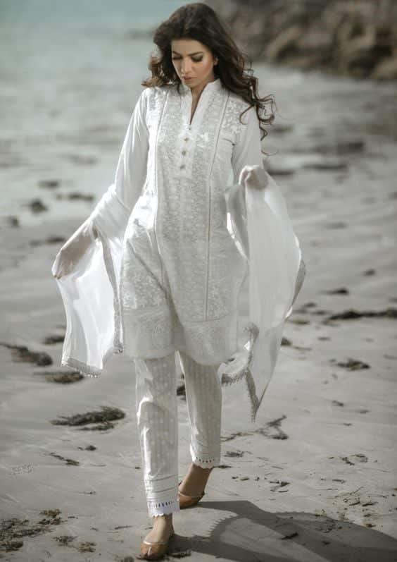 30 Ideas On How To Wear White Shalwar Kameez For Women