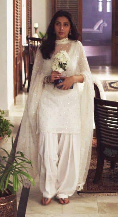 White Shalwar Kameez Outfits