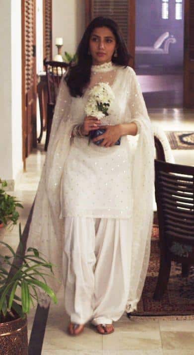 30 Ideas On How To Wear White Shalwar Kameez For Women