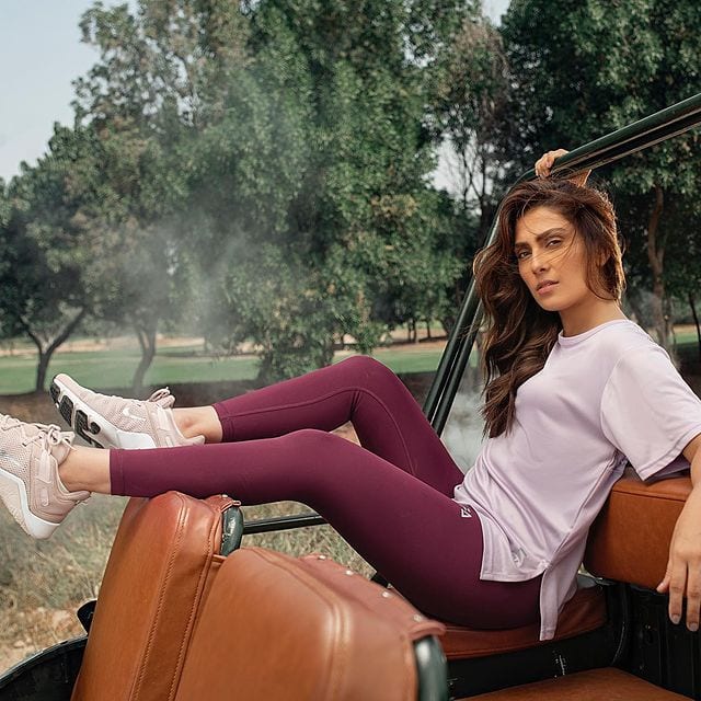 Best Outfits of Ayeza Khan